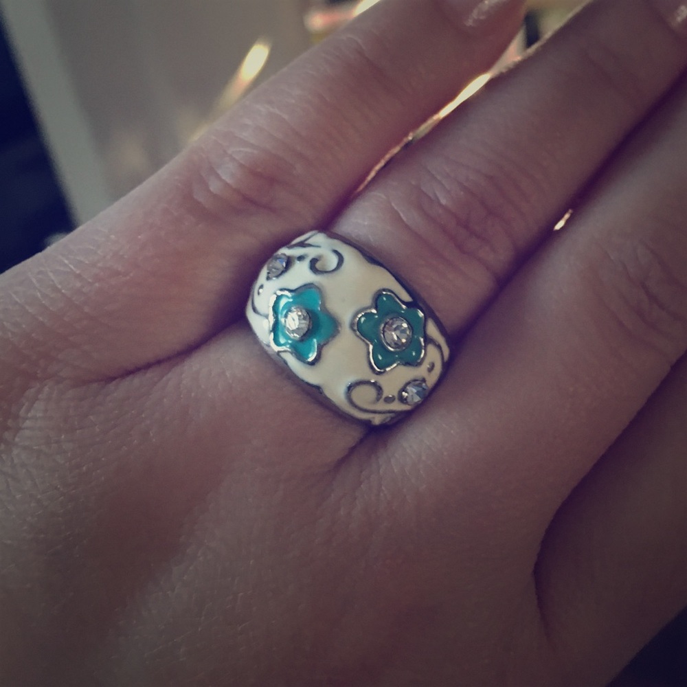 Turquoise blue and white ring with crystal